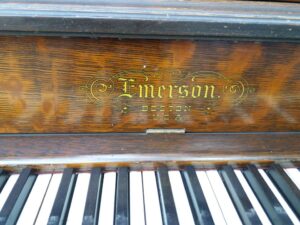перевезти пианино Emerson